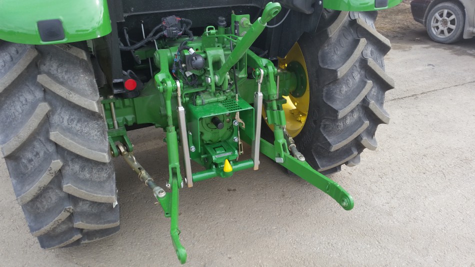 New pick up hitch for John Deere 5000 series LH Lift